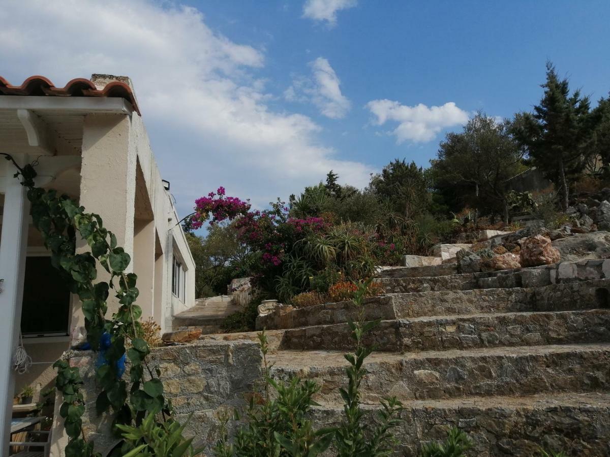 Artemis Villa Near Athens Airport Markópoulon Екстериор снимка